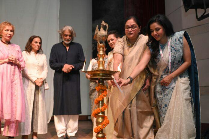 ñ#BecauseSheCanUniteî ñHUMAî