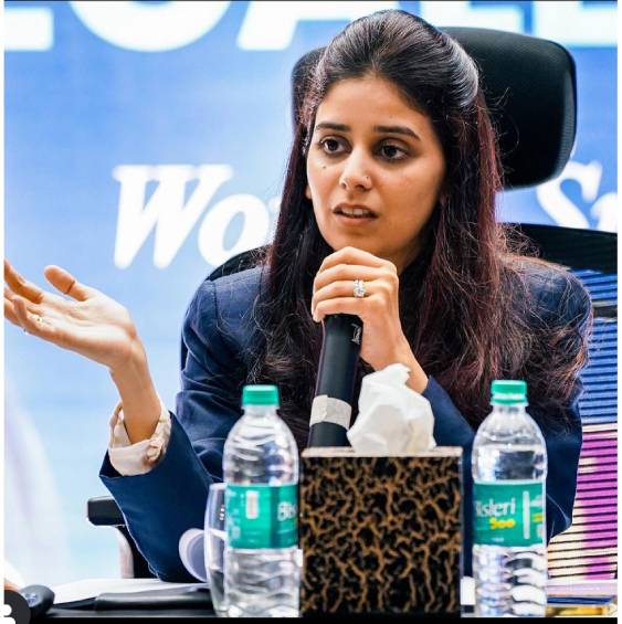 Legally Blonde - Women Succession Rights