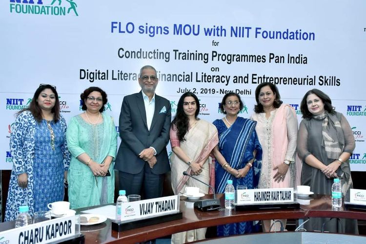 Signing of MoU with NIIT Foundation  For conducting training programmes for women on Digital Literacy